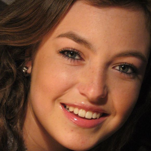 Meet your Posher, Alexandra - Picture 1 of 1